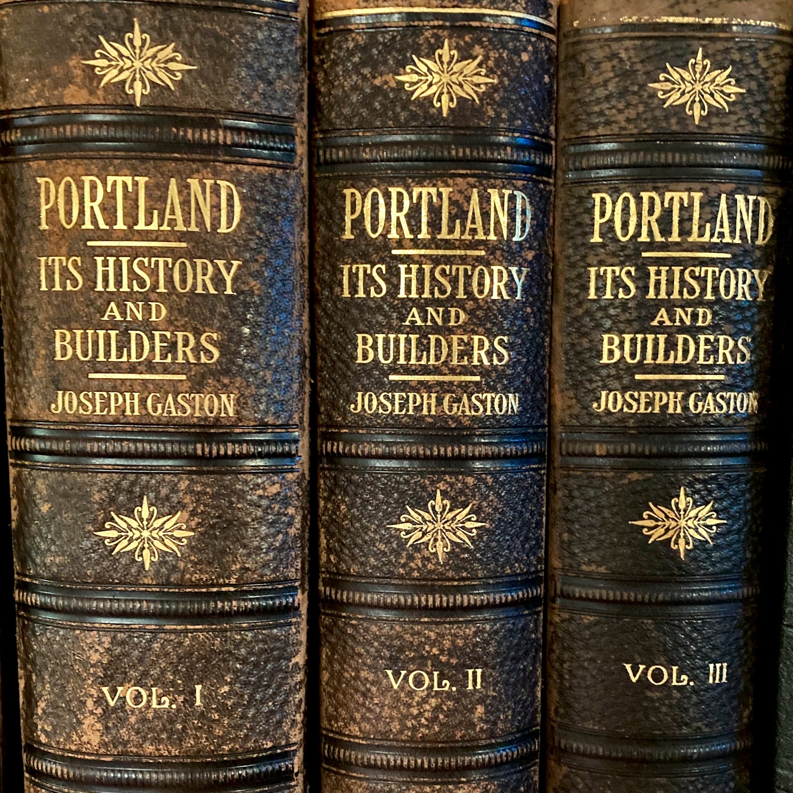Portland Oregon: Its History and Builders 1911